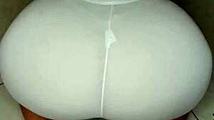 Me Encanta Hacer Ejercicios De Yoga Con Hilo Pequeno Y Mostrar Culo Enorme