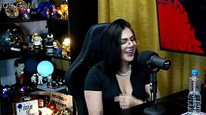 yo, ruan showed his dick to lary cubas... did she like the size? small or big? 😏