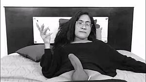 Hey, Want to See Colombian Shemale's Monster Load Live on Cam?