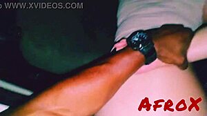 Pegou a putinha no carnaval e comeu no meio da rua