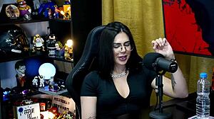 yo, ruan showed his dick to lary cubas... did she like the size? small or big? 😏