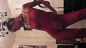 vietnamese girl with stunning charm, can't stop watchin’ her beauty. i’m totally hooked on this vid, ya know!