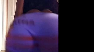 Sexy IG models twerking that big ass 😍