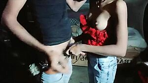 Babe gives hot blowjob leading to cumshot in homemade video