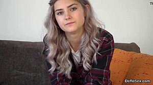 Sensuous teen 18+ spreads quim for nympho defloration climax