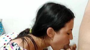 Ven hermanastro dejame ver a que sabe esa enorme polla tuya despues quiero que me folles - porno en espanol