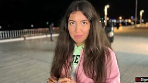 Public pickup dare! Did she bang for cash?