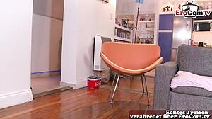 Dünnes schwules paar versucht das erste mal arschficken mit cumshot