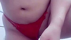 Joven milf mexicana latina sexy mom se masturba con un juguete que le mando un seguidor culo gordo tetas con leche big butt big ass