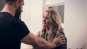 Homeless teen stalks family man who showed her kindness