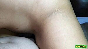 Cuckold boyfriend swallows cum from girlfriend's pussy