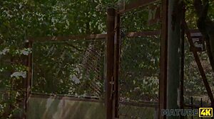 Diana loves pet play with strangers in public 😜