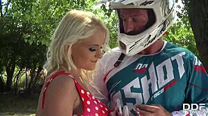 Rossella Visconti足交肛交狂欢