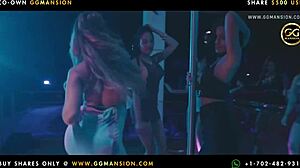 girl in horny roast chicken position with big ass 😜