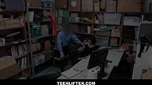 Penelope reed avoids police with blowjob to guard 😏