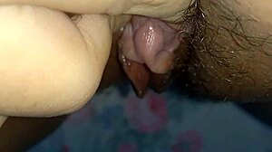 阴蒂狂跳超硬刺激