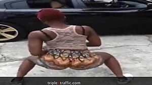 i love watching big booty girls clapping and grabbing ass