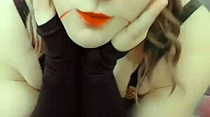 Sarah & Penny team up for a wild double BJ! 😍