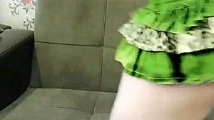 Sarah & Penny team up for a wild double BJ! 😍