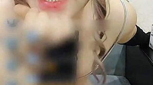 Sarah & Penny team up for a wild double BJ! 😍