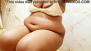 Indian College Girl Flashes Big Boobs in Steamy Display of Lust