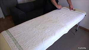 Housewife's secret massage with happy ending