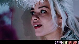 Gorgeous lesbian babes finger mature dykes 😘