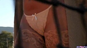 Trimmed Babe Gets Pussy Licked and Fingered!