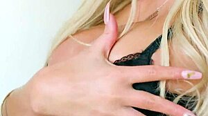 Bigtits babe in close-up ass fetish gets facial after blowbang