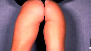 Juicy Booty Plays with Huge Dildo