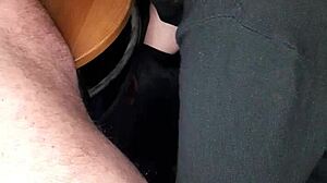 mi succhia il cazzo di nascosto e ingoia tutto, e io godo come una bestia?