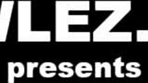 MILF lesbians engage in fingering and face sitting in the bedroom