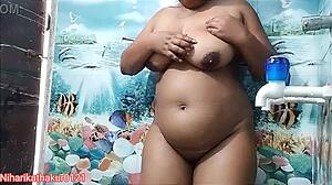 indian desi girl anjali arora shows big tits and ass