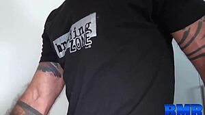 Breedmeraw hunks Ray and Alex go bareback!