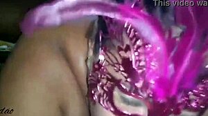 Socando no rabo e gozando na boca