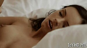 omg this slim teen 18+ gettin her pussy licked so good