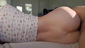 伙计，早晨和大奶继妹做爱超爽，以内射结束，你懂的！