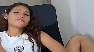 woman 18 pussy with dildo