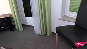 Ehemann Shares Dreier Sex With Best Friendinnen