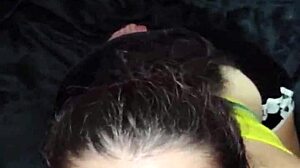 Acabei de sair do banho e a white moon ja veio de boca no pau pra levar uma gozada na cara