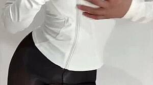 Siganjue in Sexy Lingerie Masturbates Wildly in Black Stockings!