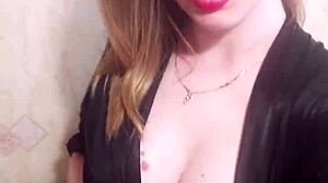 i finger my pussy and film it for my husband