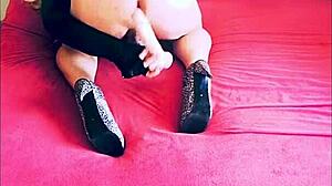 Amateur tranny veronica plays with toys alone at home 😘