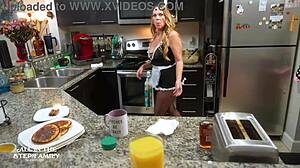 Fucking step mom Kymber Leigh for breakfast, oh yeah! 🍳