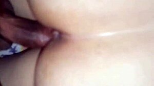 La esposa de mi amigo quiere que la coja por ese culo