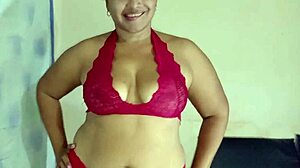 Curvy Milf Shakes Assets for Her Boyfriend