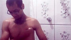 Vazou na net me exibindo para putinha do meu bairro hoje vou comer essa gostosa