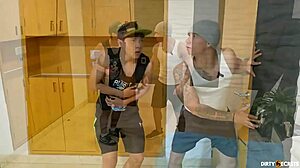 i give my ass in double penetration to defend home