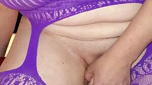 whore wife creampies herself with a dildo, moaning loudly! 😈💦