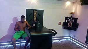 Suzie Slut And Lover Bruninho Bombom Heat Up Motel Room